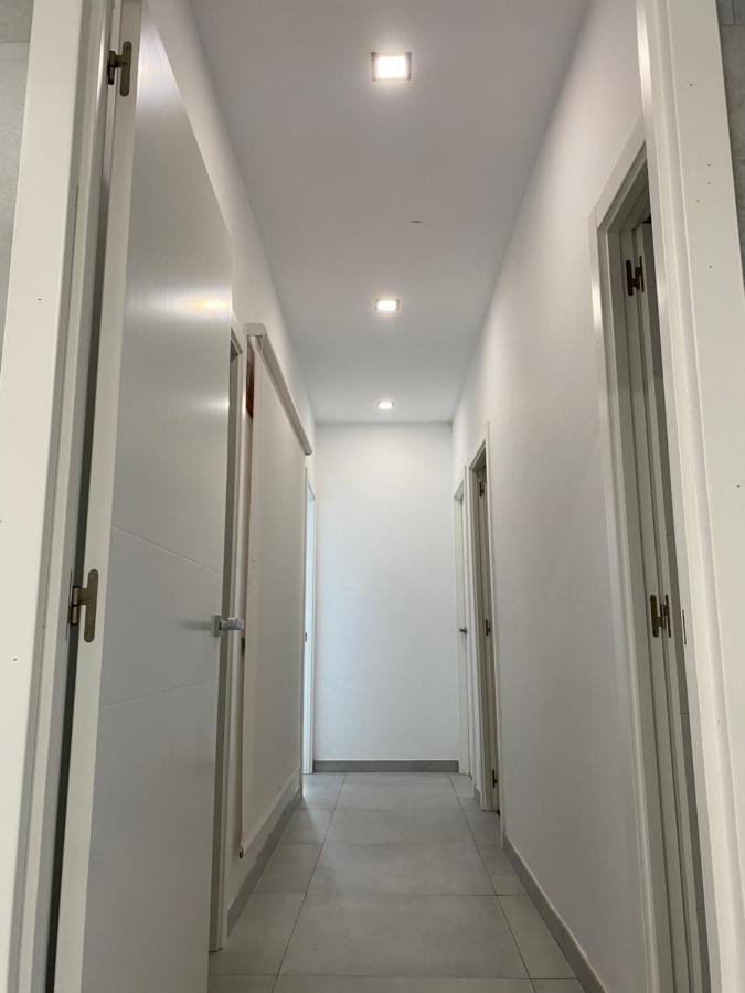Hostel Ramon Lujan 91 Мадрид Экстерьер фото