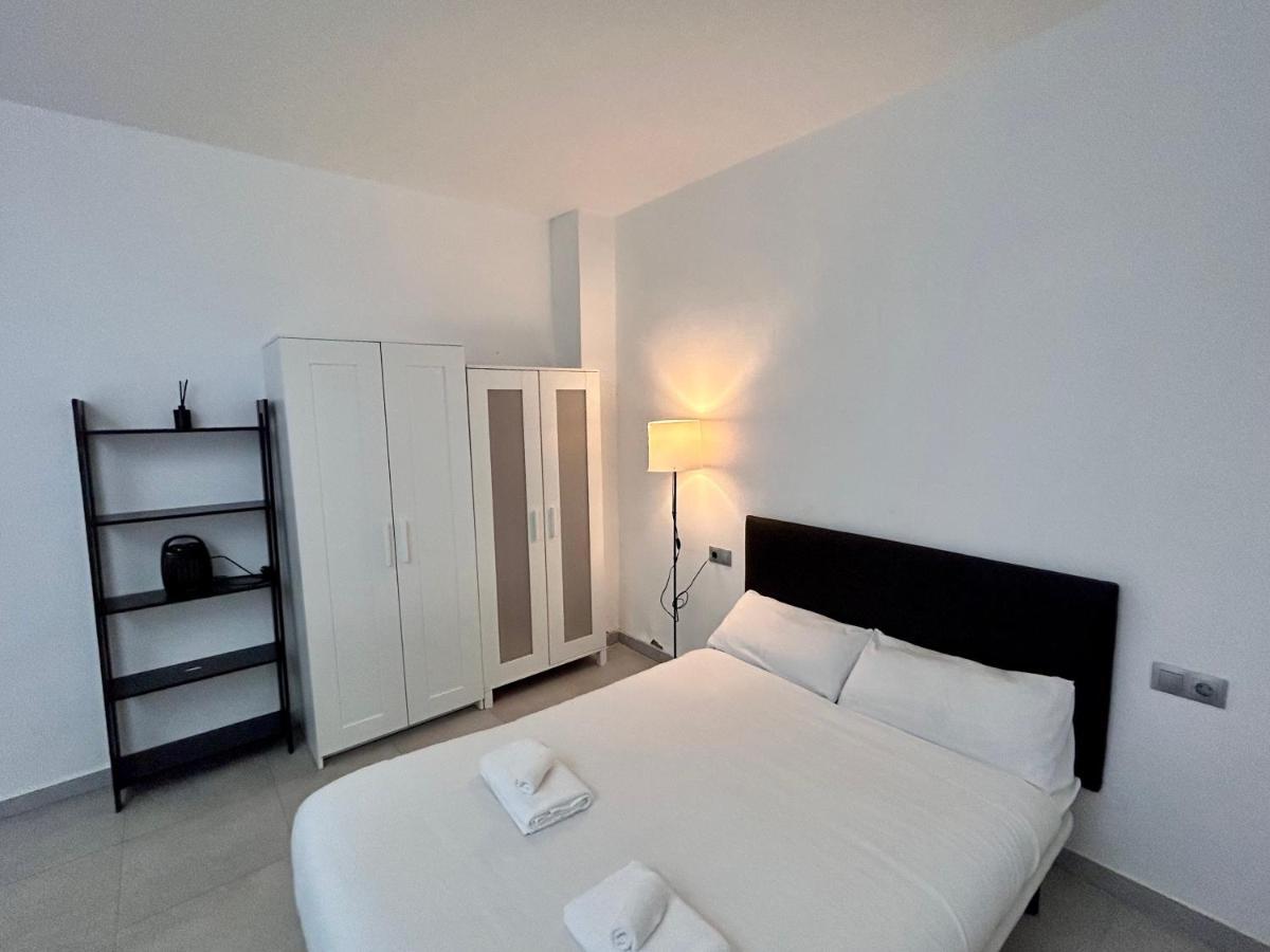 Hostel Ramon Lujan 91 Мадрид Экстерьер фото